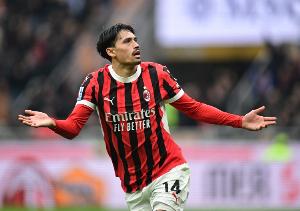 开云官网-记者：曼城、切尔西仍在关注赖因德斯，希望用欧冠吸引球员